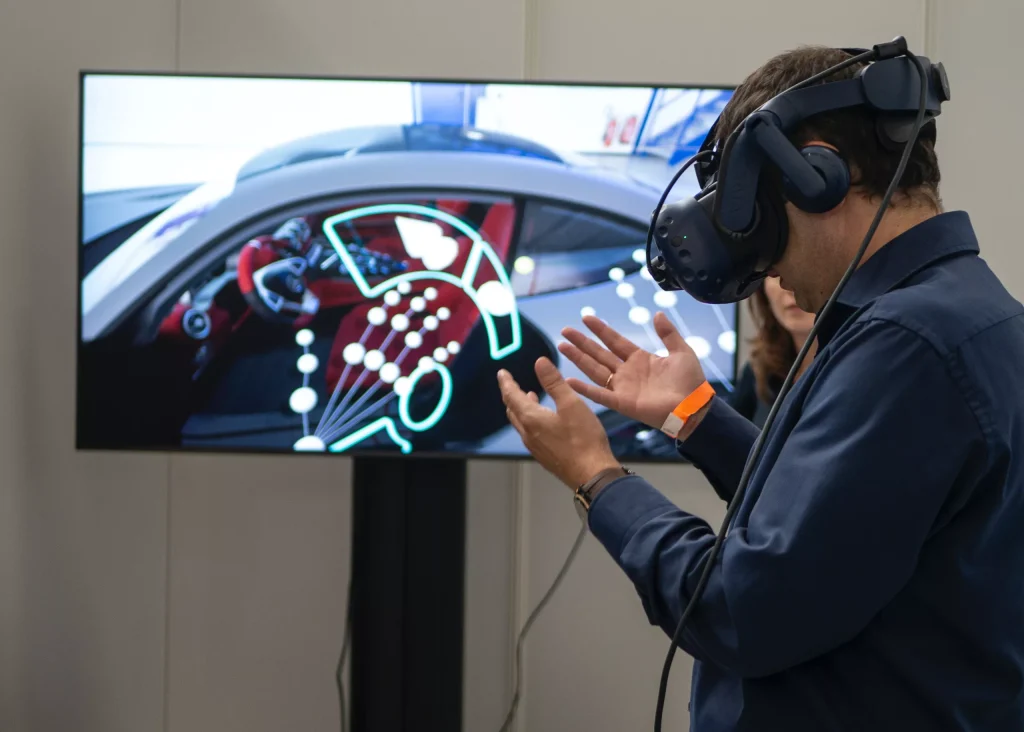 Evaluating Different Types of Augmented Reality Licenses